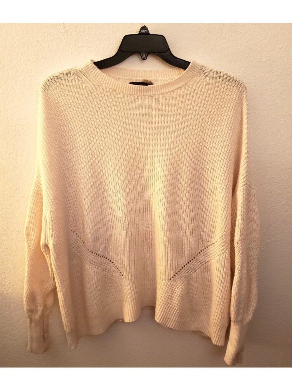 Alice + Olivia Cream Ribbed Knit Oversize Drop Shoulder Sweater Thumbholes S EUC